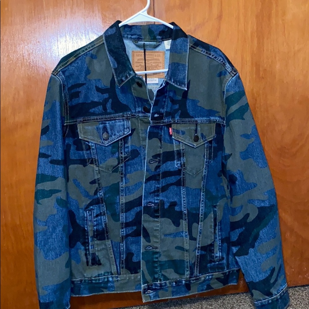 Levis premium camo denim jacket men’s large